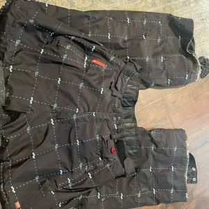 Foursquare snowboard/ski pants built in shorts